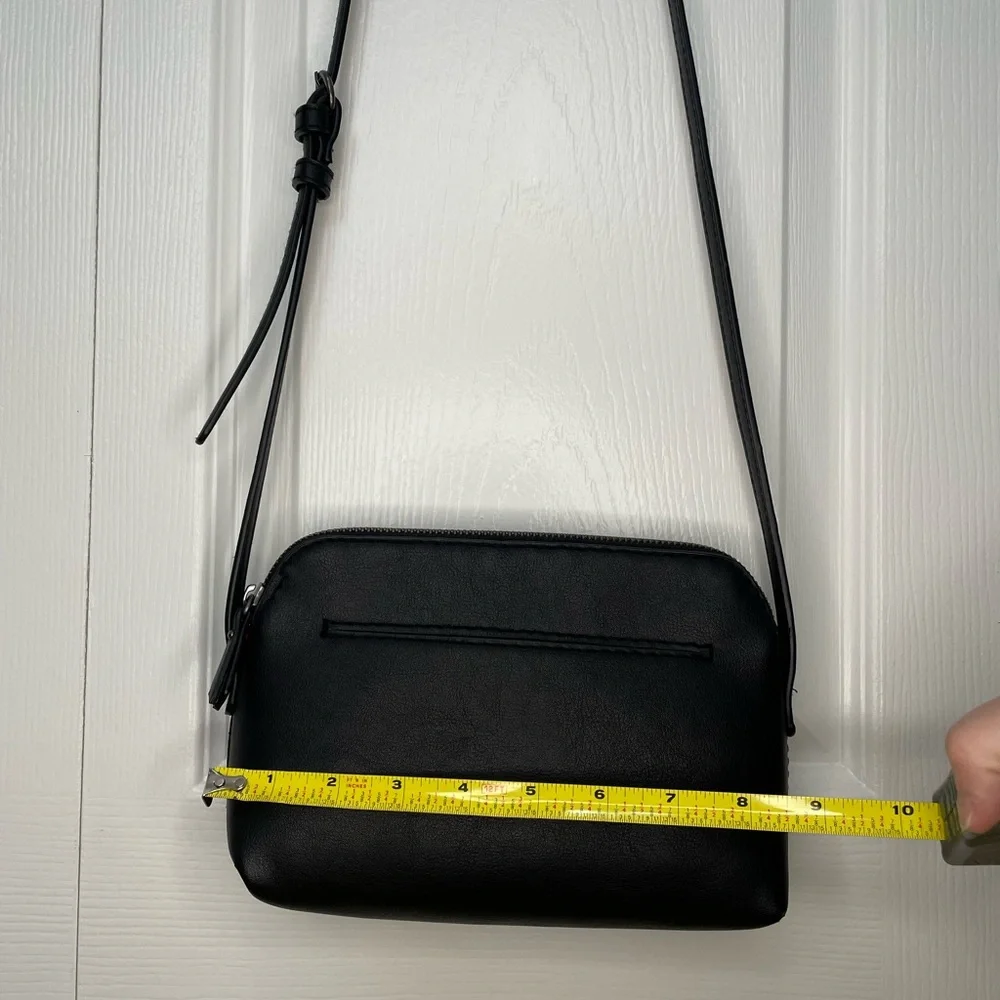 Universal Thread Black Crossbody Bag - Picture 13 of 14